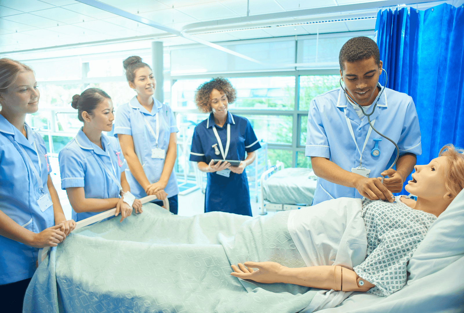 The Use of Standardized Patients vs. Manikins in Medical Training